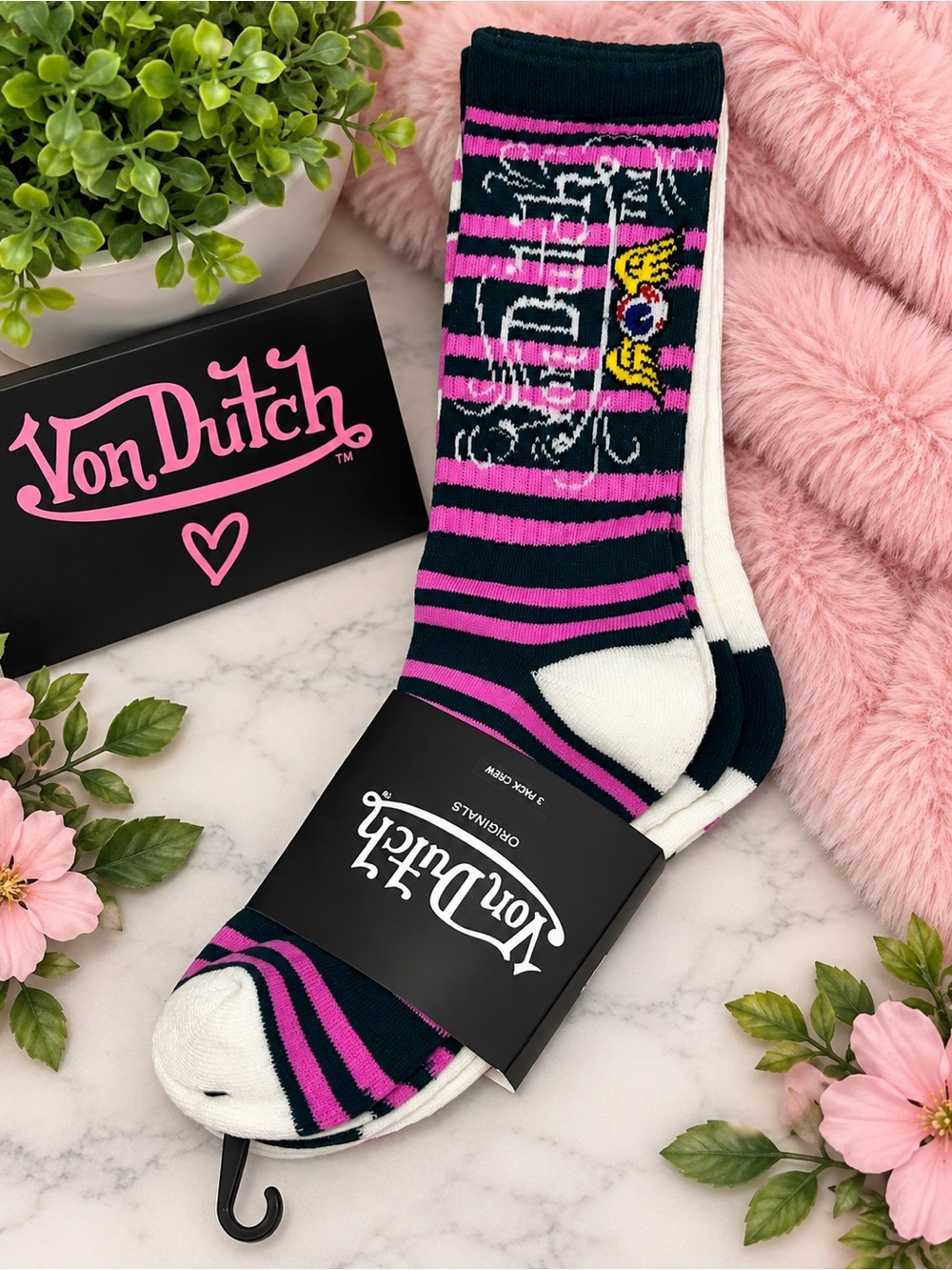 🖤💗 NWT Von Dutch Originals 3-Pack Crew Socks – Black, Pink & White